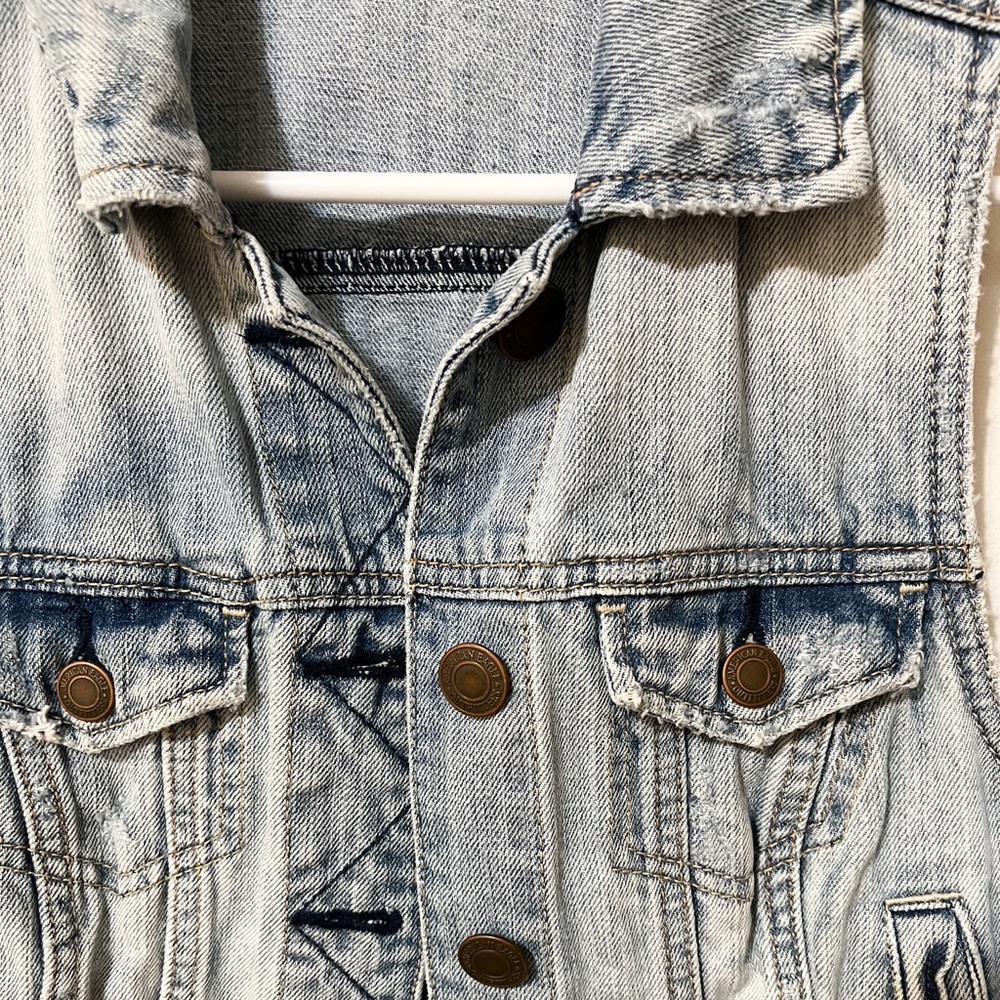 American Eagle light blue denim vest (size small) - Picture 2 of 5